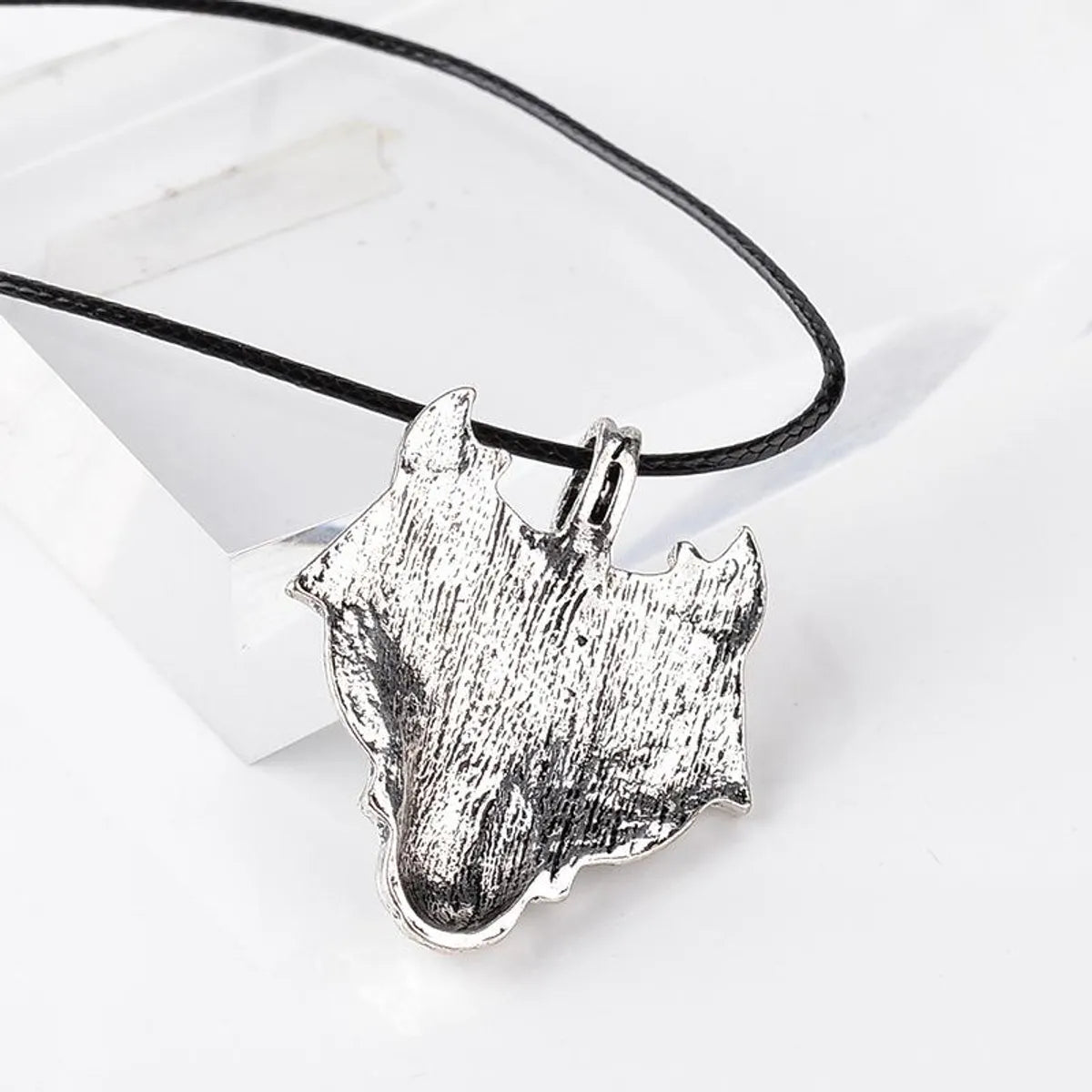 New Fashion Bear Head Pendant Necklace Pirate Myth Story Retro Wolf Head Pendant Necklace Yiwu Gooddiy Wholesale