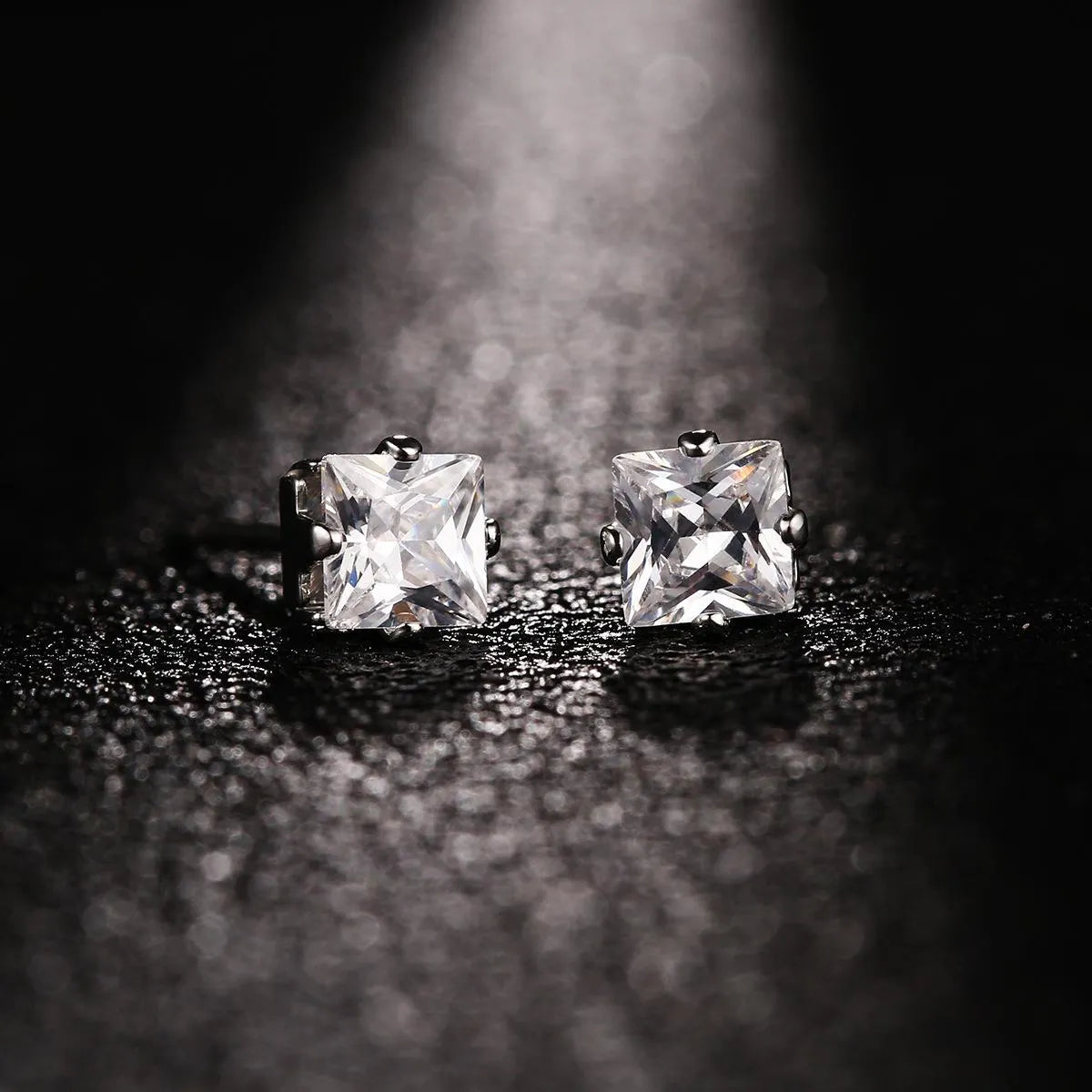 New Fashion Crown Diamond Copper Plated White Gold Four-claw Crystal Stud Earrings For Women Wholesale