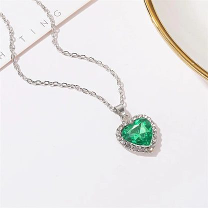 New Fashion Crystal Gemstone Love Necklace Wholesale