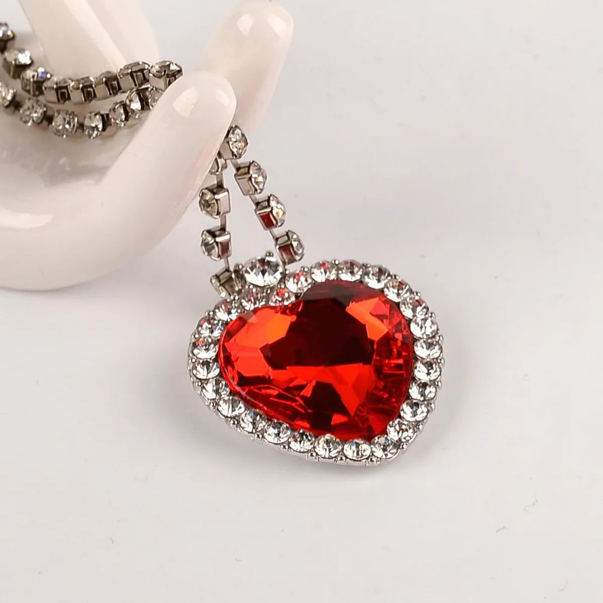 Fashion Heart Alloy Inlaid Gemstone Women's Necklace