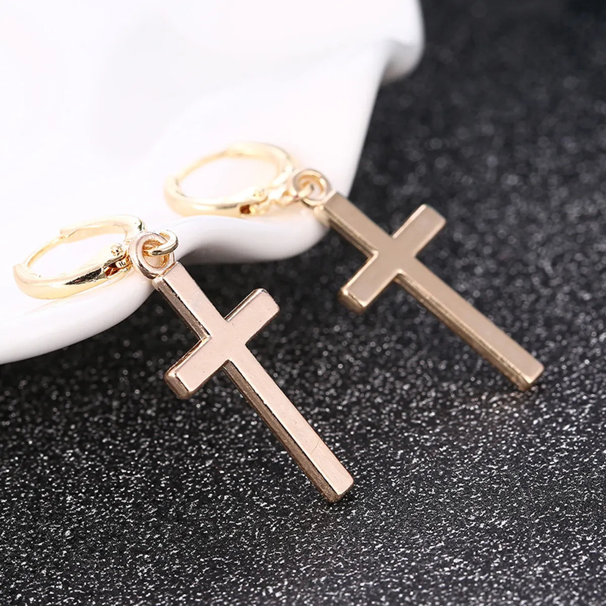 New Fashion Simple Solid Color Cross Ear Clip