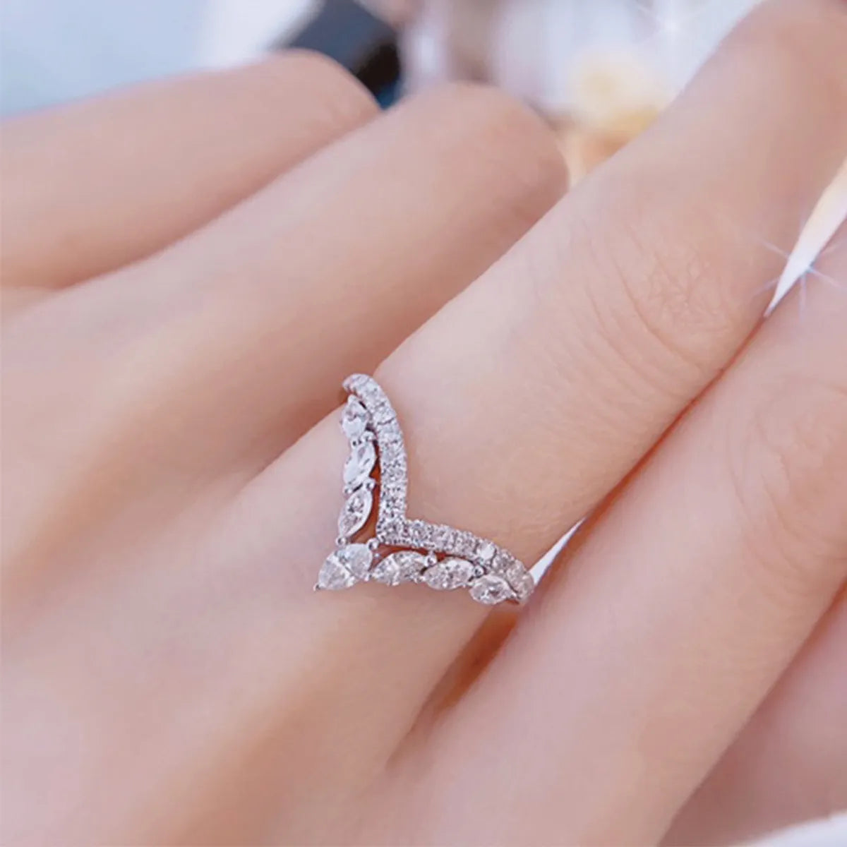 New Fashion V-shaped Micro-encrusted Zircon Female Princess Copper Ring