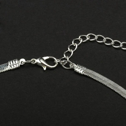 New Flat Snake Bone Chain Bare Chain Simple Silver Collar Short Clavicle Blade Chain Men And Women Jewelry