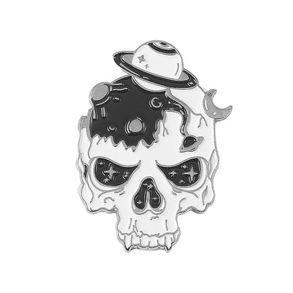 New Halloween Funny Horror Skull Shape Creative Punk Dripping Oil Alloy Badge