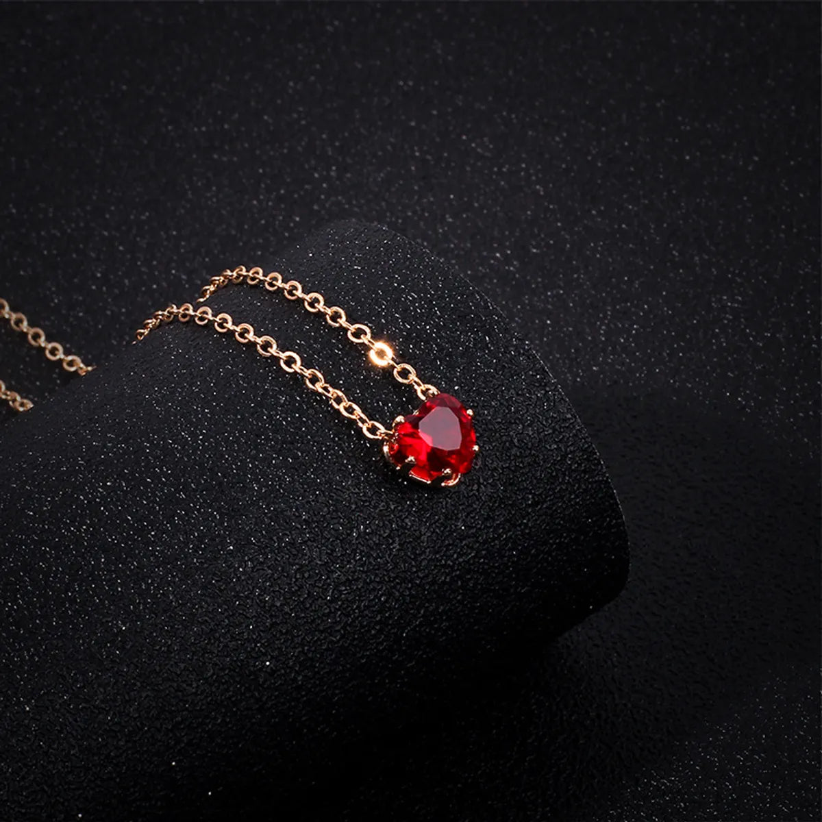 New Products Simple Alloy Chain Crystal Necklace Color Fashion Heart-shaped Zircon Clavicle Chain Wholesale Gooddiy