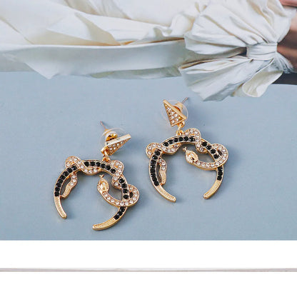 New Retro Exaggerated Coiled Snake Shape Alloy Diamond Earrings