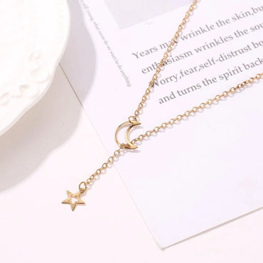 New Sexy Star Moon Simple Wild Ladies Clavicle Chain Wholesale