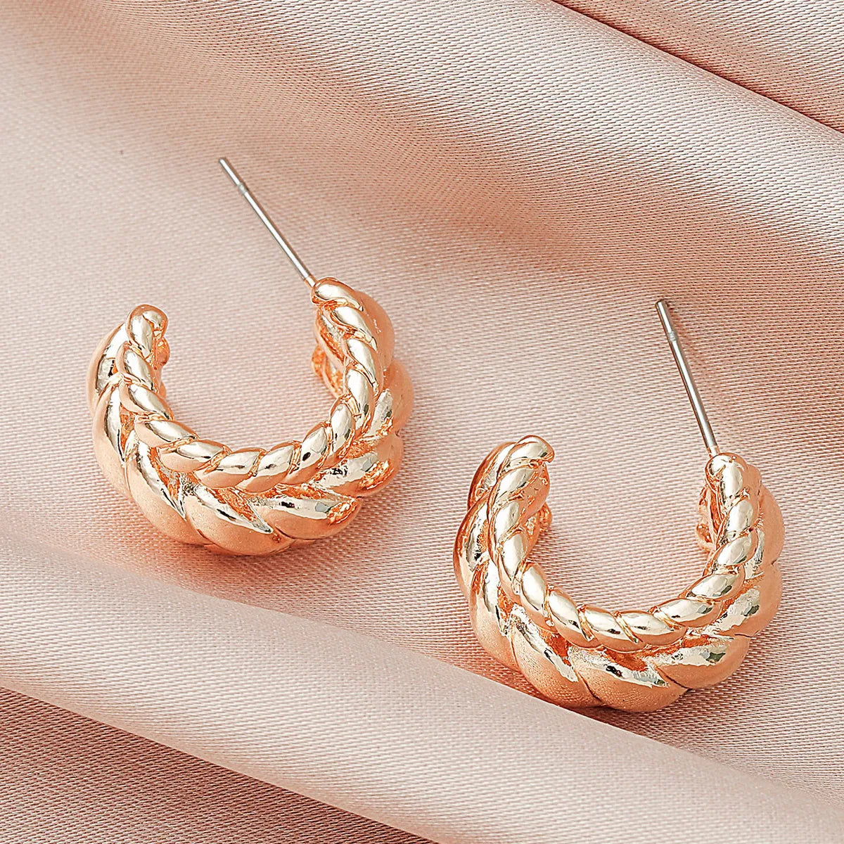 New Simple Geometric Woven C-shaped Twist Earrings