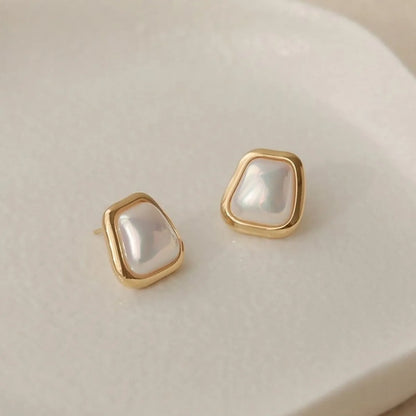 New Simple Wild High-End Light Luxury Wild Golden Side Square Pearl Silver Needle Stud Earrings