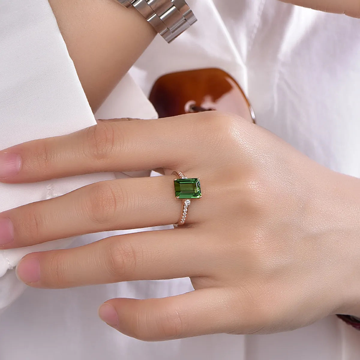 New Simulation Green Tourmaline Ring Plated 18k Rose Gold Inlaid Emerald Open Ring Female