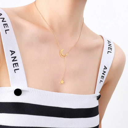 European And American New Star Moon Mini Pendant Star Moon Classic Popular Necklace Clavicle Chain Titanium Steel 18k Gold P315