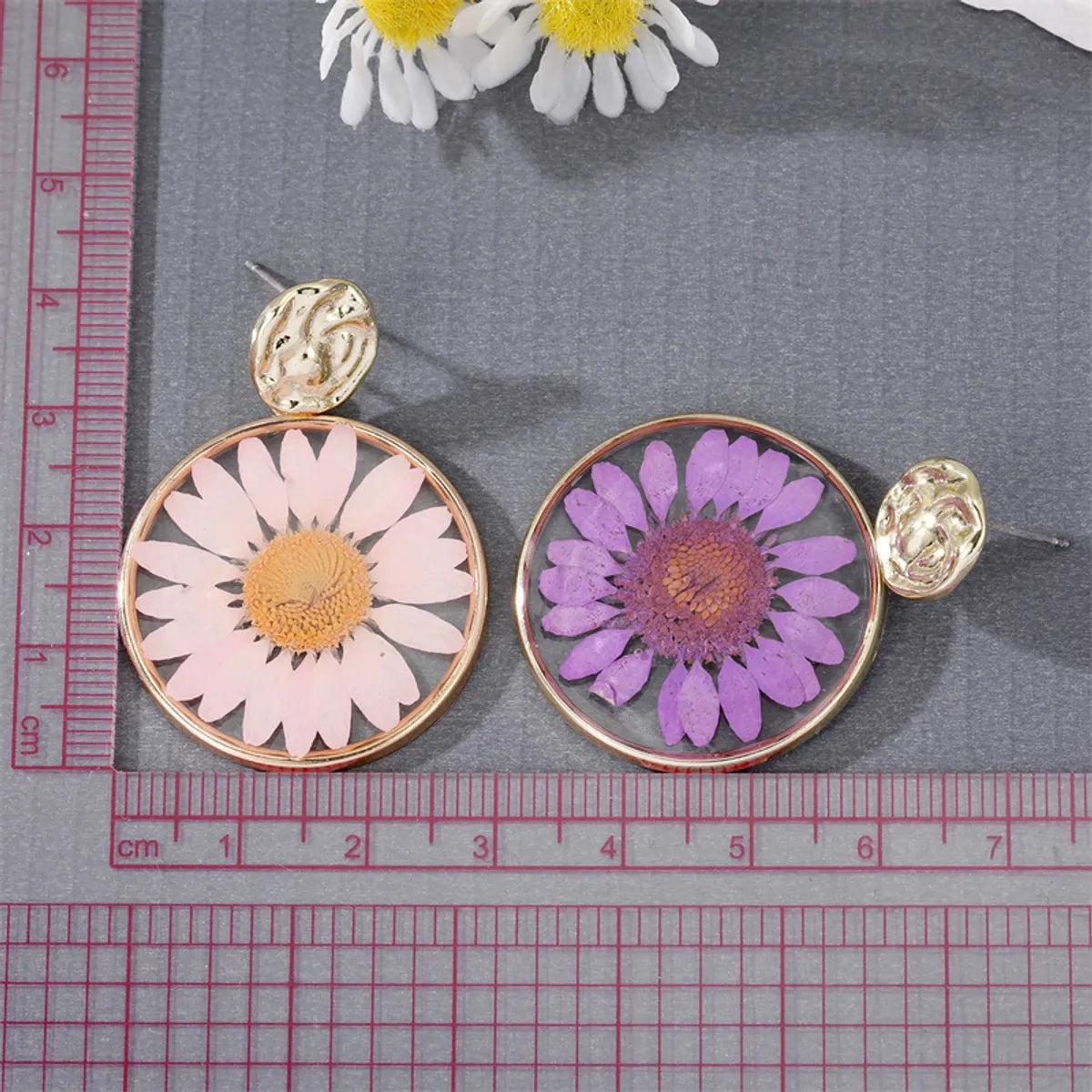 New Style Transparent Dried Flower Little Daisy Resin Round Pendant Earrings