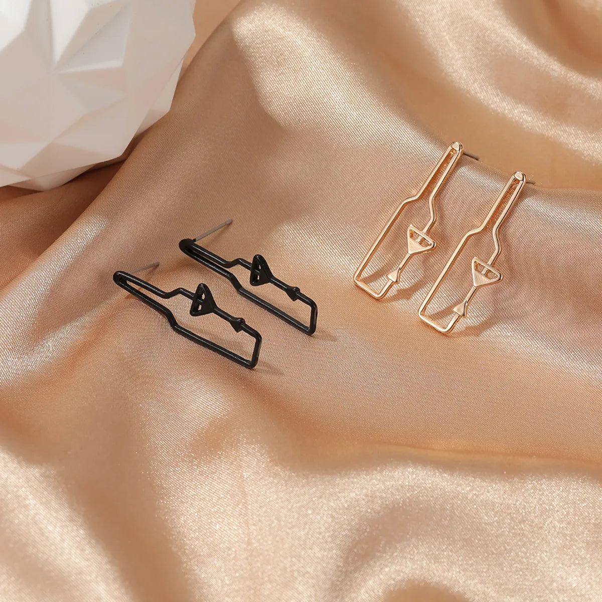 Simple Style Wine Bottle Plating Alloy No Inlaid Earrings Ear Studs