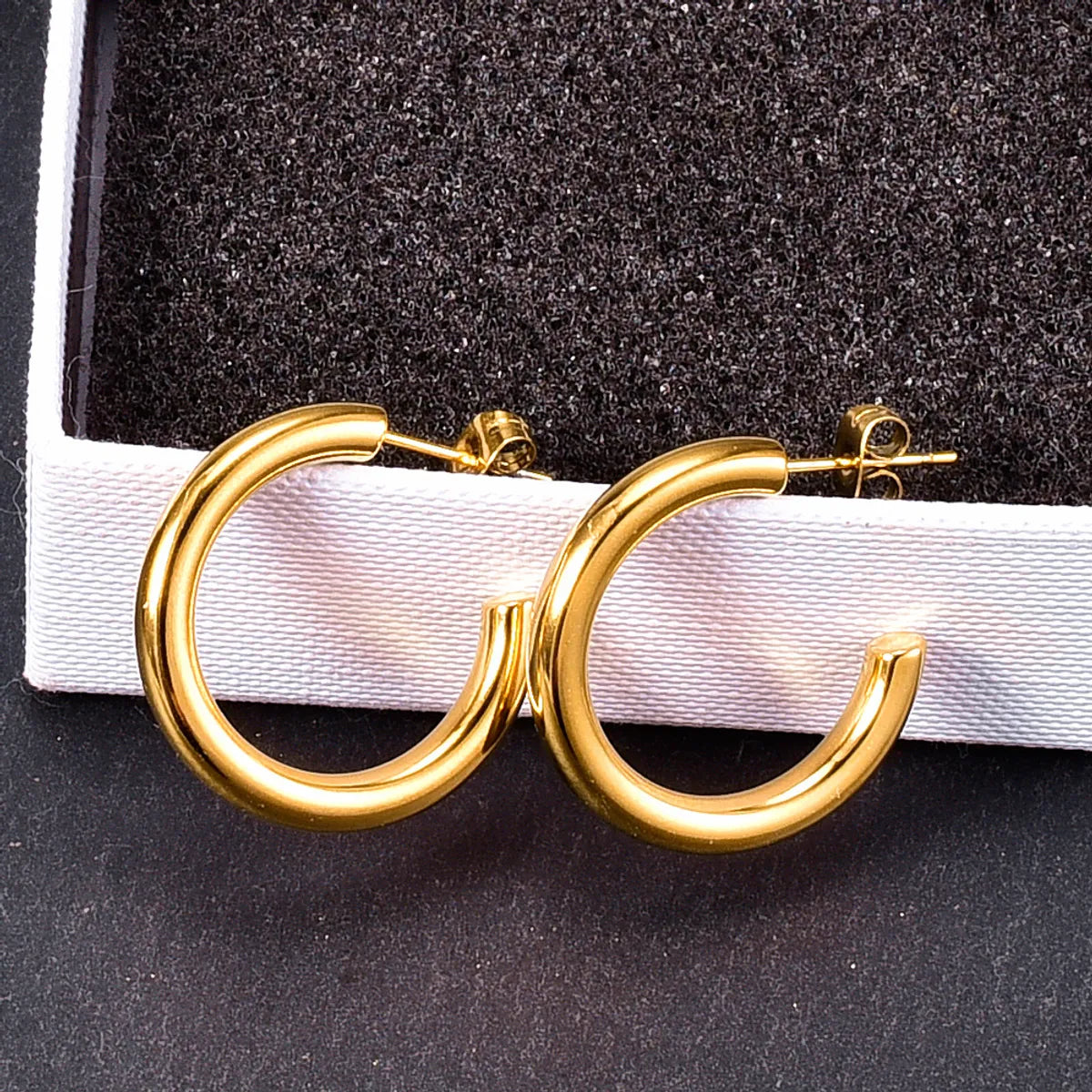 Gooddiy Jewelry Wholesale Fashion C-shaped Titanium Steel Golden Earrings