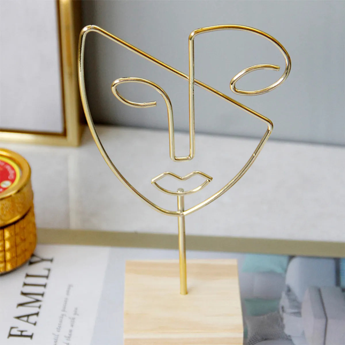 Nordic Style Modern Style Human Face Iron Jewelry Rack