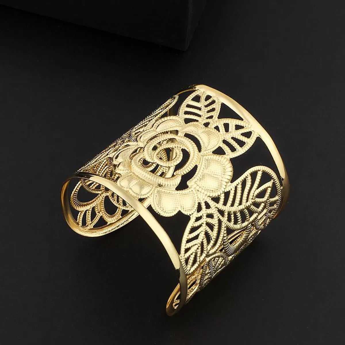 Openwork Rose Fine Alloy Bracelet Nhnz136262