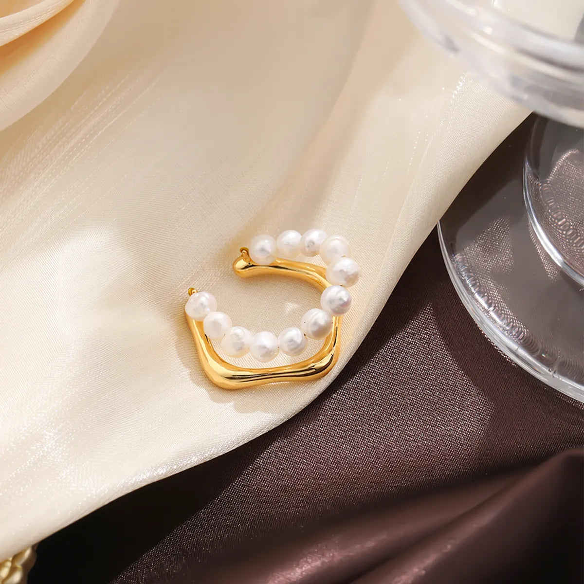 Original Design Simple Style Round Freshwater Pearl Copper Plating Inlay Pearl 18k Gold Plated Silver Plated Open Rings