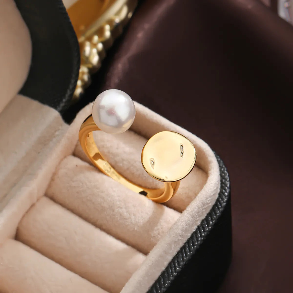 Original Design Simple Style Round Freshwater Pearl Copper Plating Inlay Pearl 18k Gold Plated Silver Plated Open Rings