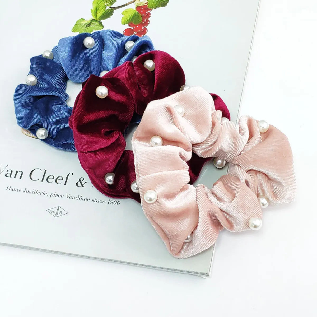 Pearl Velvet Fashion Hair Scrunchies