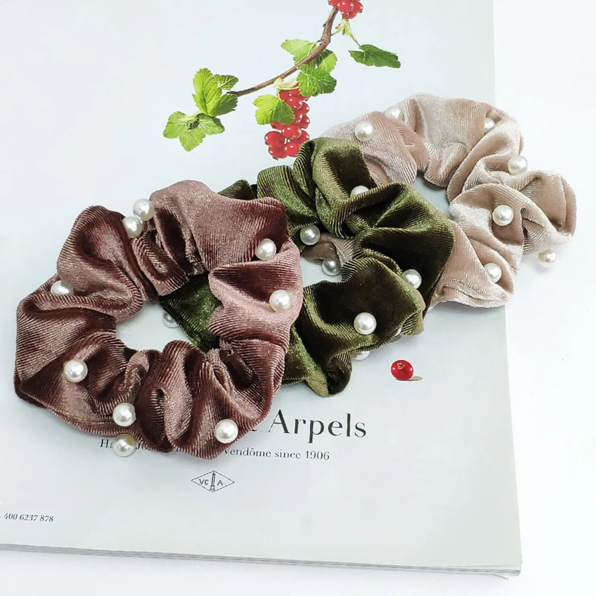 Pearl Velvet Fashion Hair Scrunchies