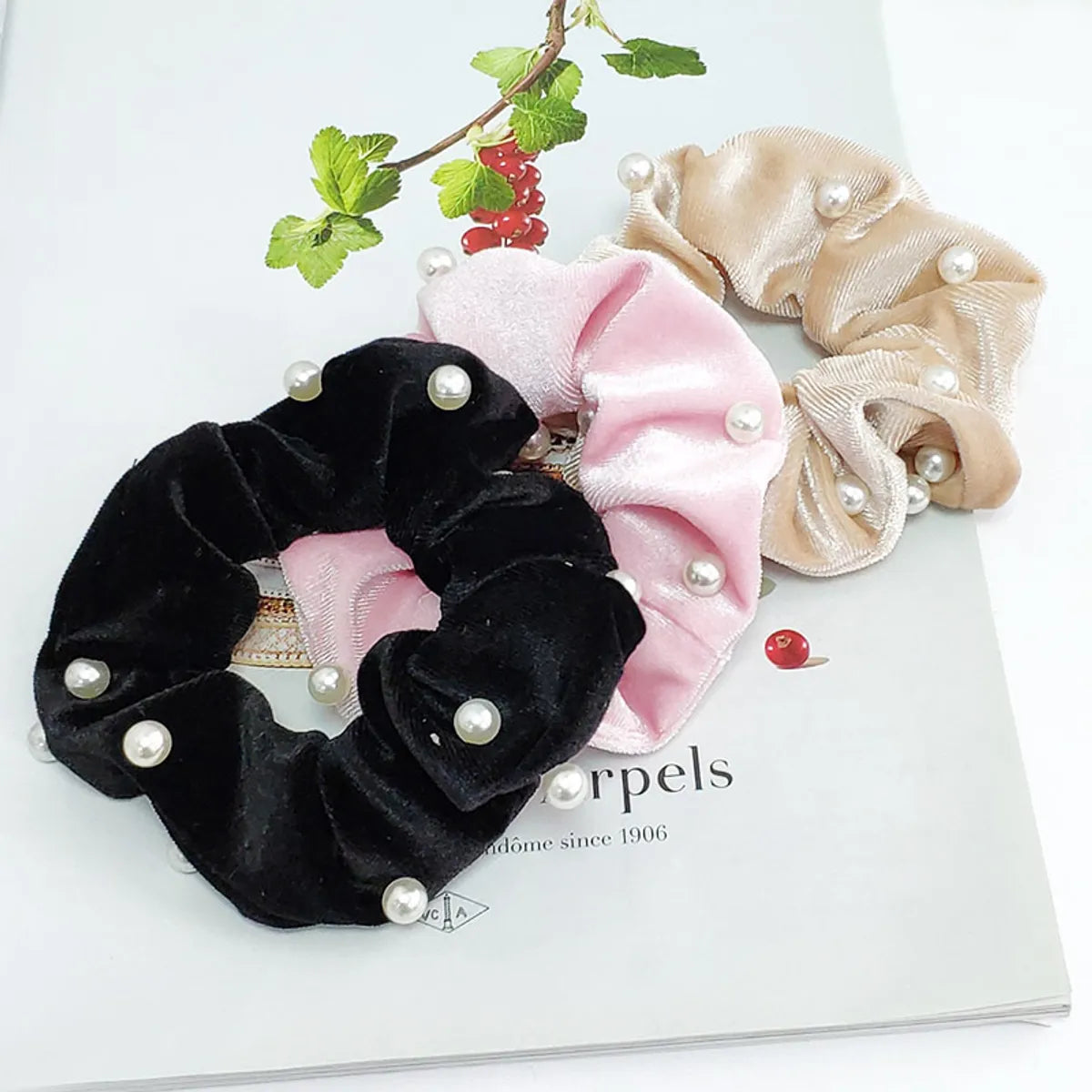 Pearl Velvet Fashion Hair Scrunchies