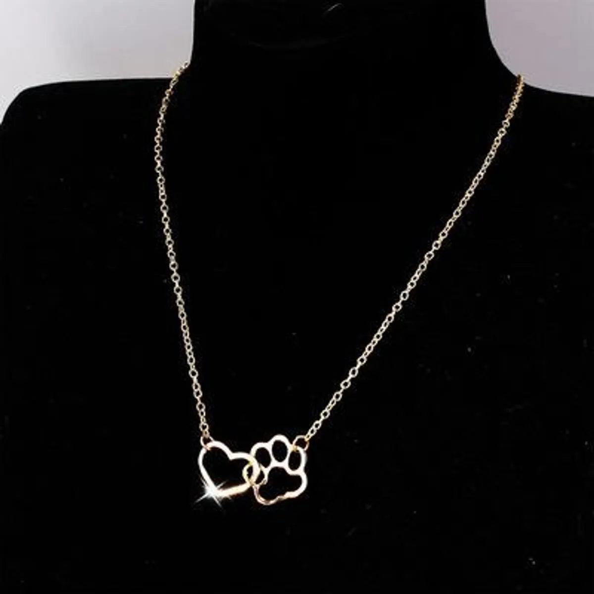 Pet Feet Dog Paw Peach Heart Pendant Necklace Cat Paw Love Necklace Wholesale