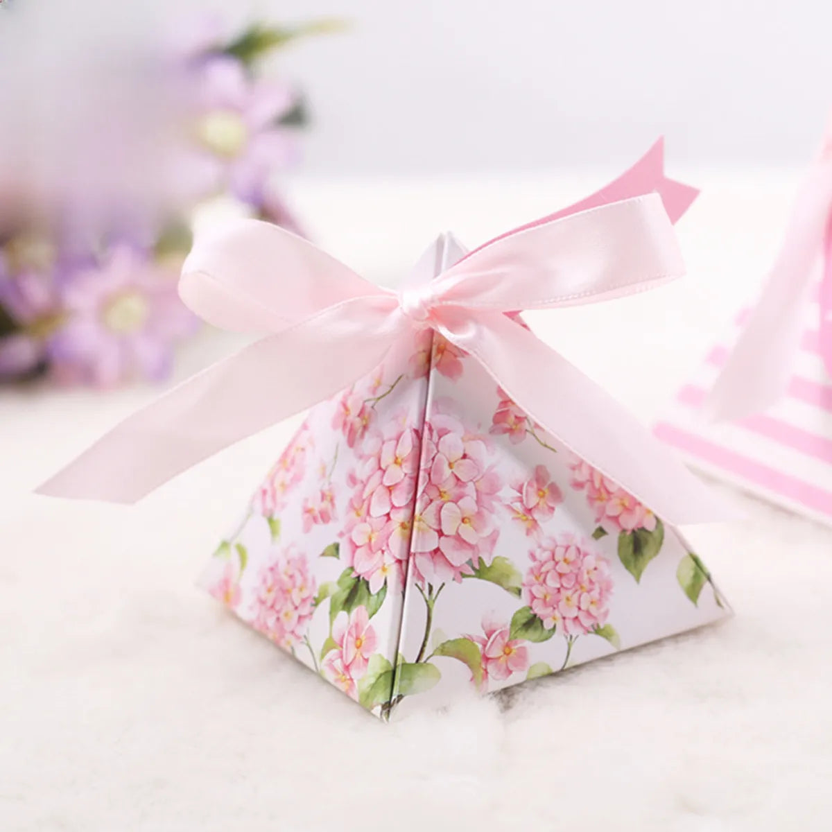 Pink Candy Box Small Hand Gift Box Candy Box Romantic Wedding Paper Bag Packaging Box Paper Box Small Batch Candy Box