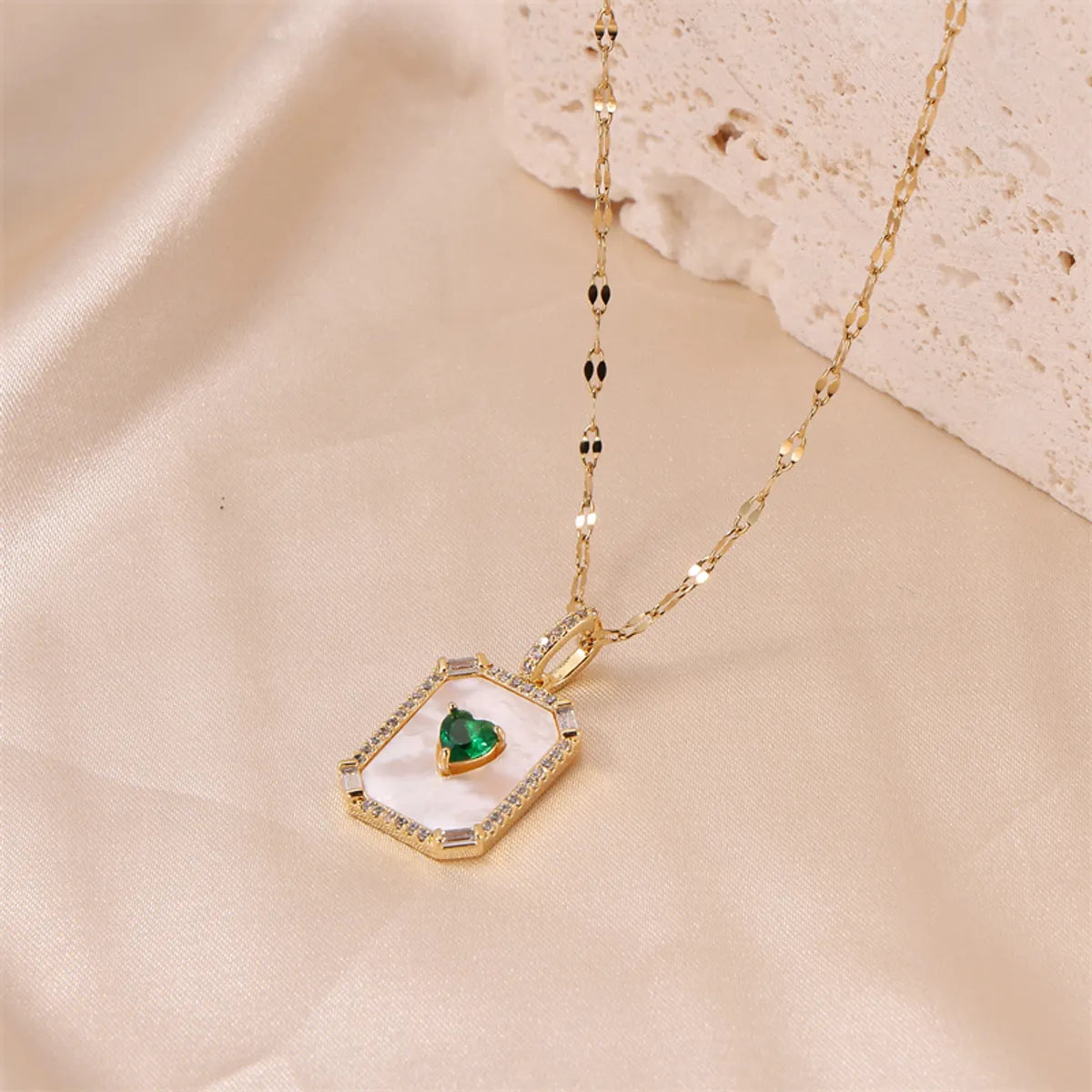 Princess Cute Commute Heart Shape Rectangle Stainless Steel Brass 18k Gold Plated Shell Zircon Pendant Necklace In Bulk