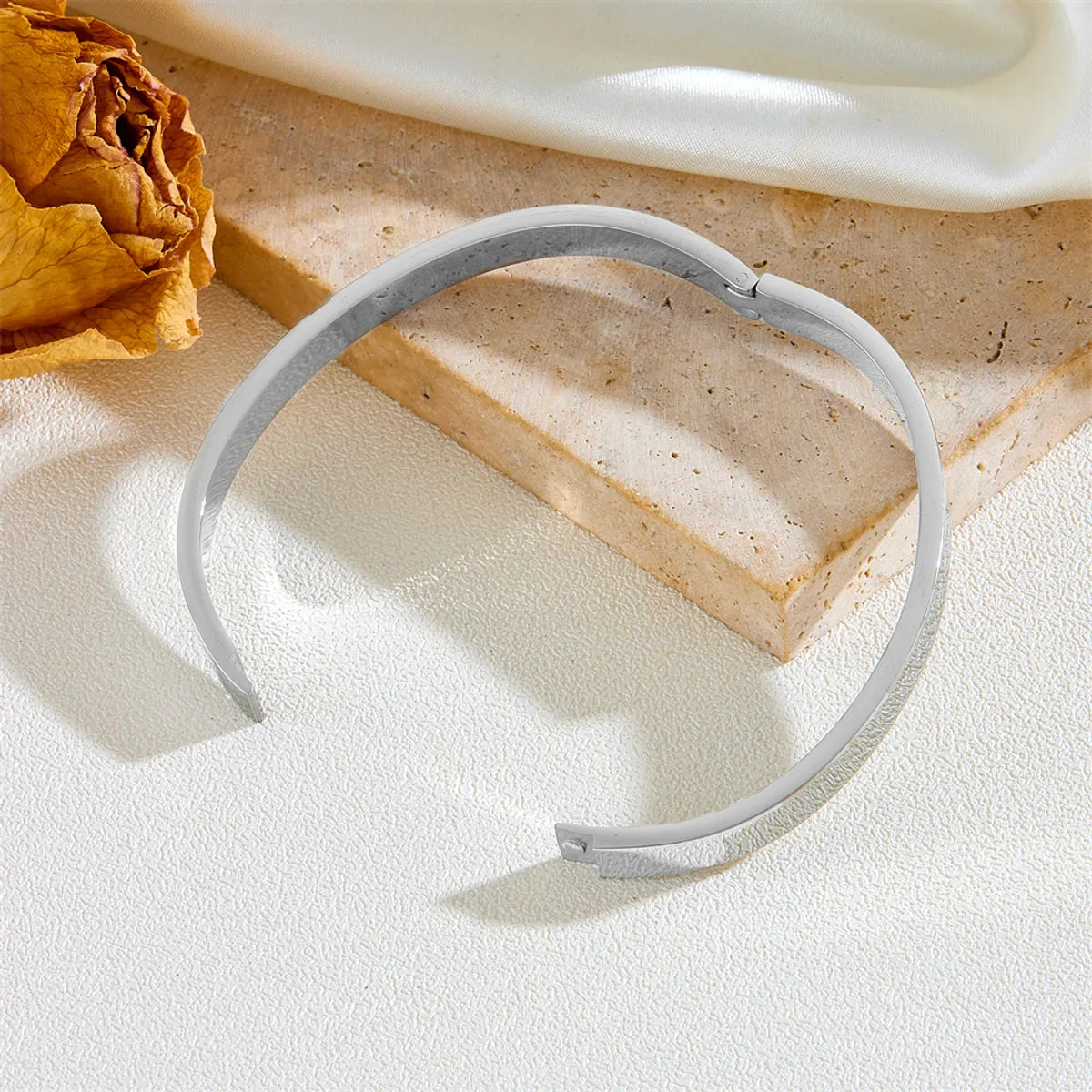 Princess Cute Solid Color Stainless Steel Inlay Shell Bangle