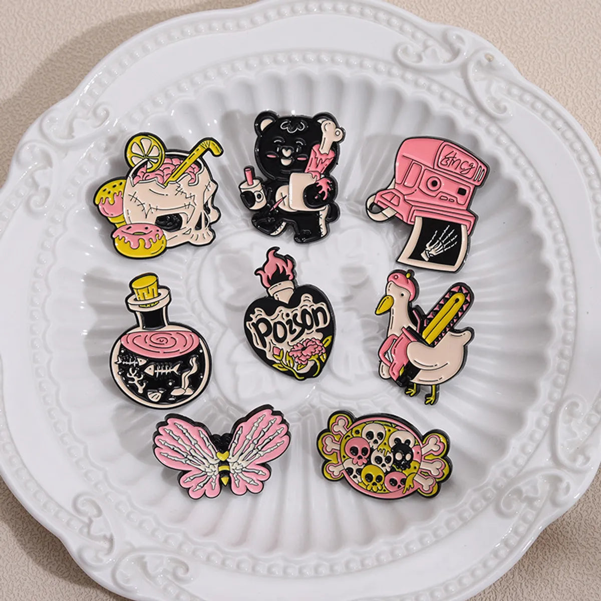 Punk Cool Style Cartoon Character Bear Skull Alloy Plating Unisex Brooches