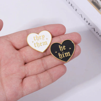 Punk Cowboy Style Modern Style Letter Heart Shape Skull Alloy Stamping Stoving Varnish Plating Kid'S Couple Unisex Brooches