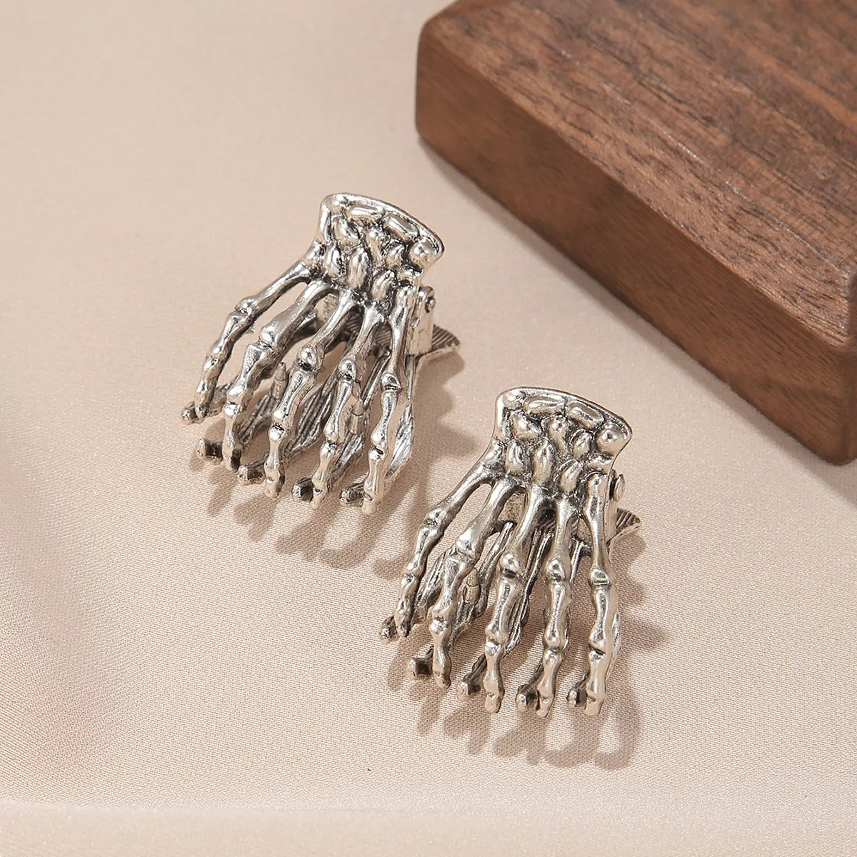 Punk Hand Skull Zinc Alloy Plating Hair Claws