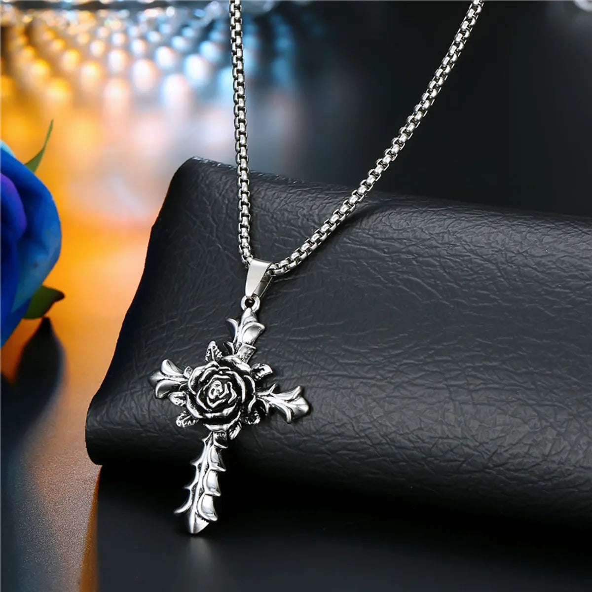 European Punk Vintage Skull Rose Cross Pendant Necklace Men And Women Ancient Silver Gemstone Necklace