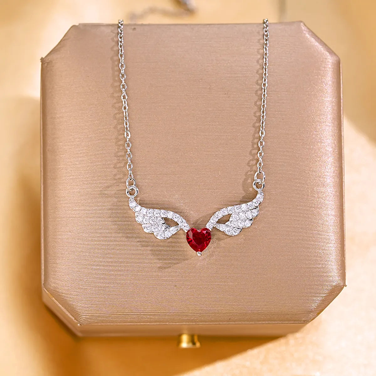 Queen Heart Shape Wings Titanium Steel Copper Silver Plated Zircon Pendant Necklace In Bulk