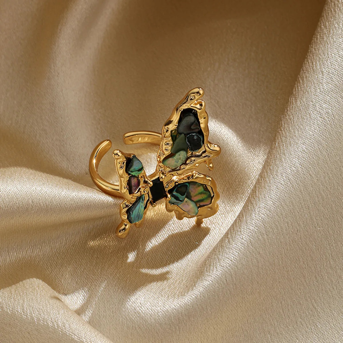 Retro Animal Butterfly Copper Plating Inlay Shell Zircon 18k Gold Plated Open Rings