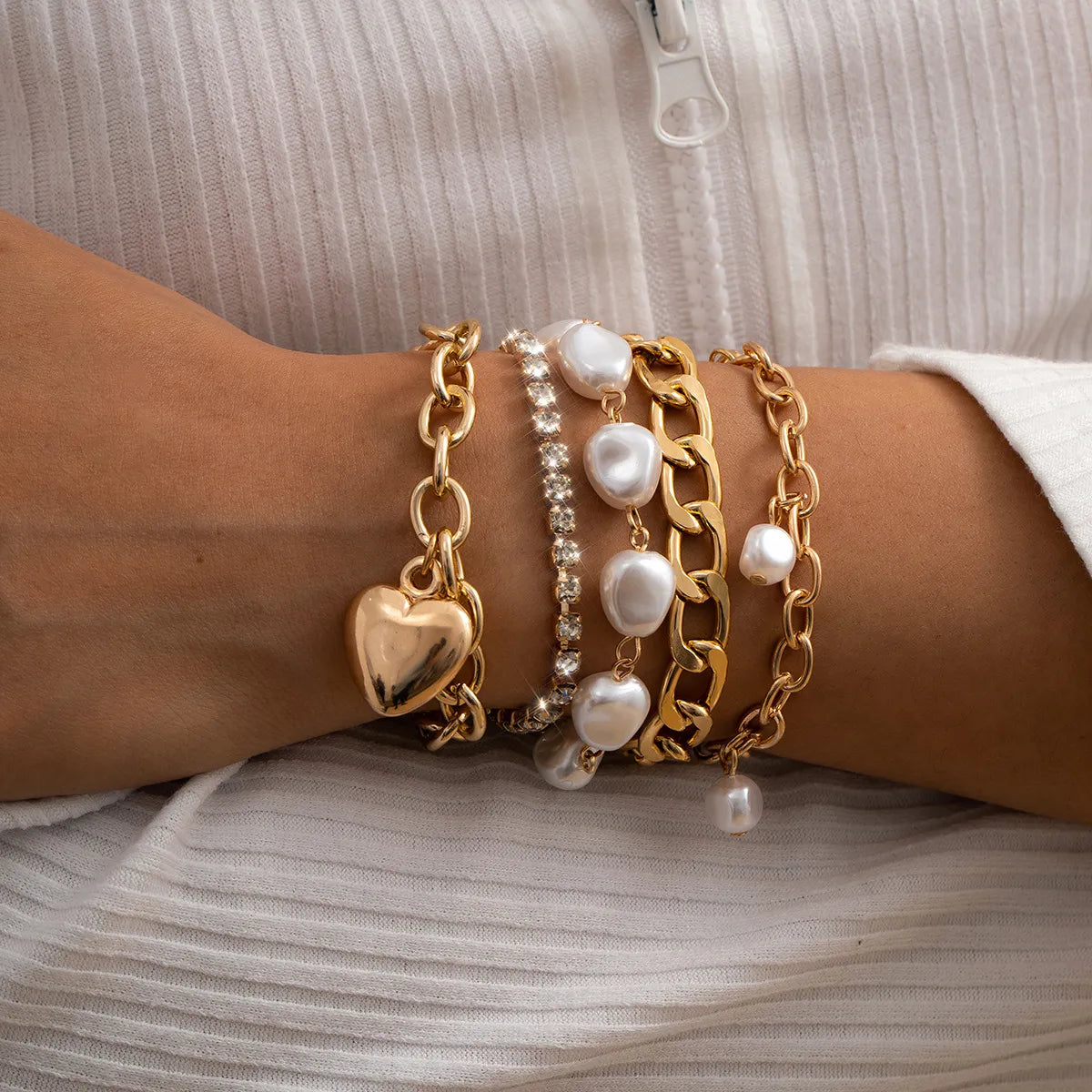 Retro Baroque Imitation Pearl Bracelet