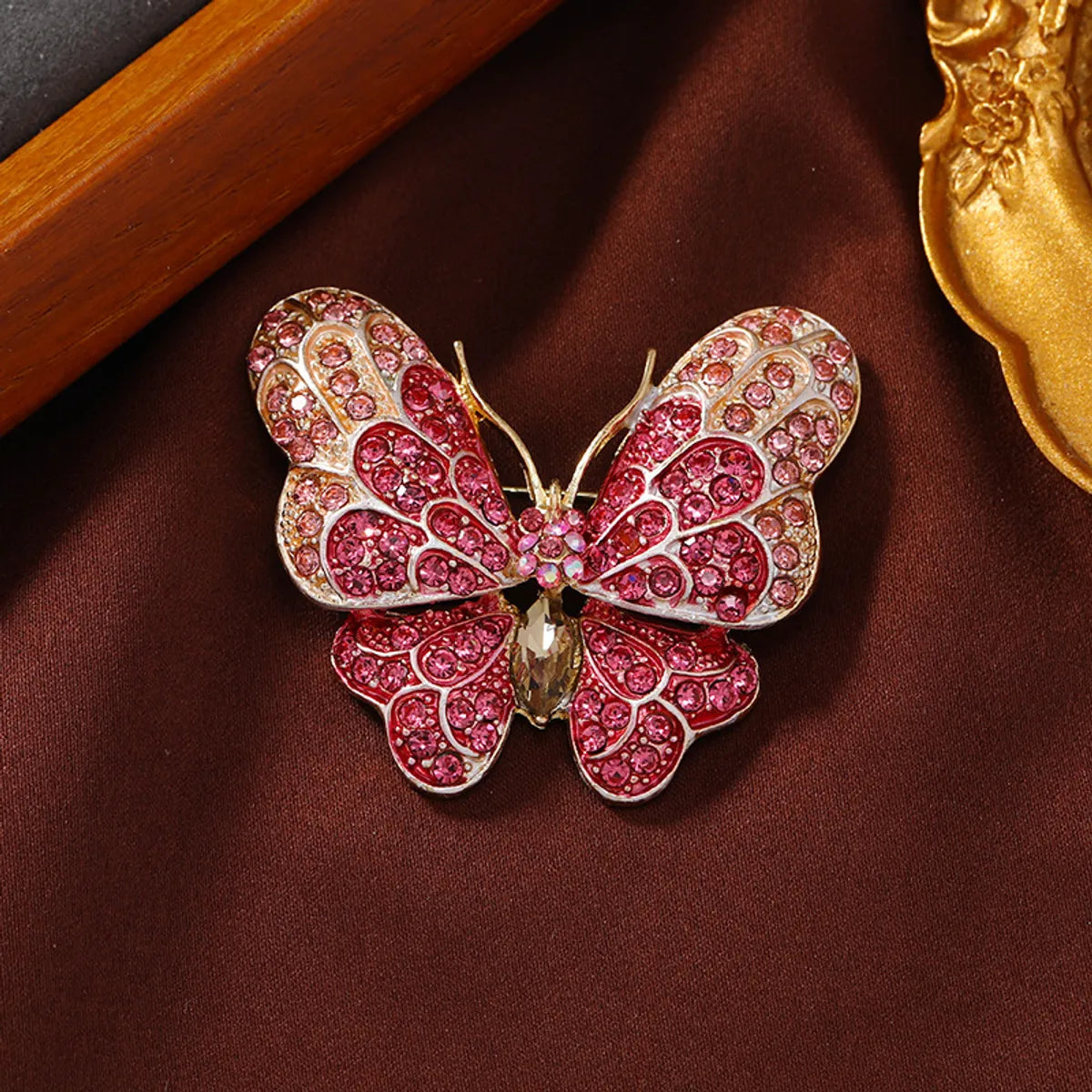 Retro Butterfly Alloy Rhinestone Women'S Brooches