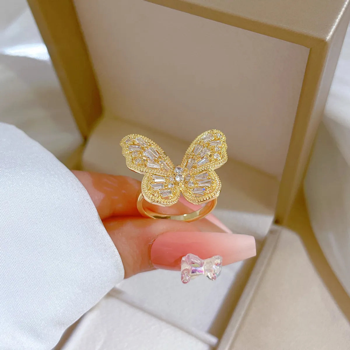 Retro Butterfly Brass Inlay Zircon Rings