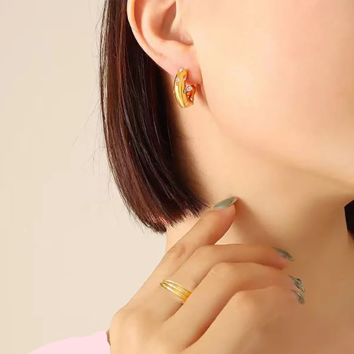 1 Pair Retro C Shape Irregular Titanium Steel Zircon Earrings