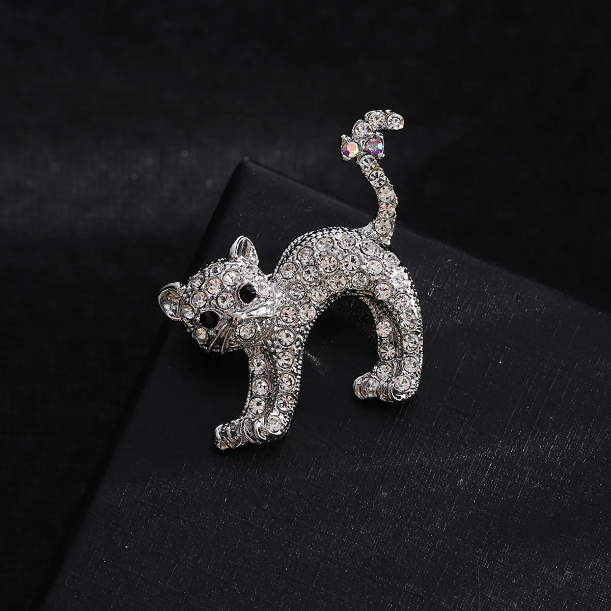 Retro Cat Alloy Unisex Brooches