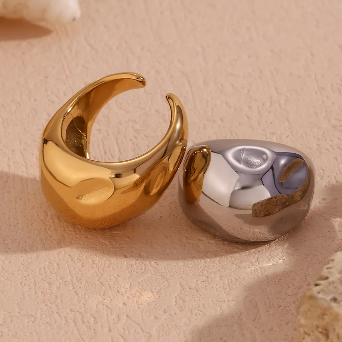 Retro Classic Style Solid Color Stainless Steel Plating 18k Gold Plated Open Rings