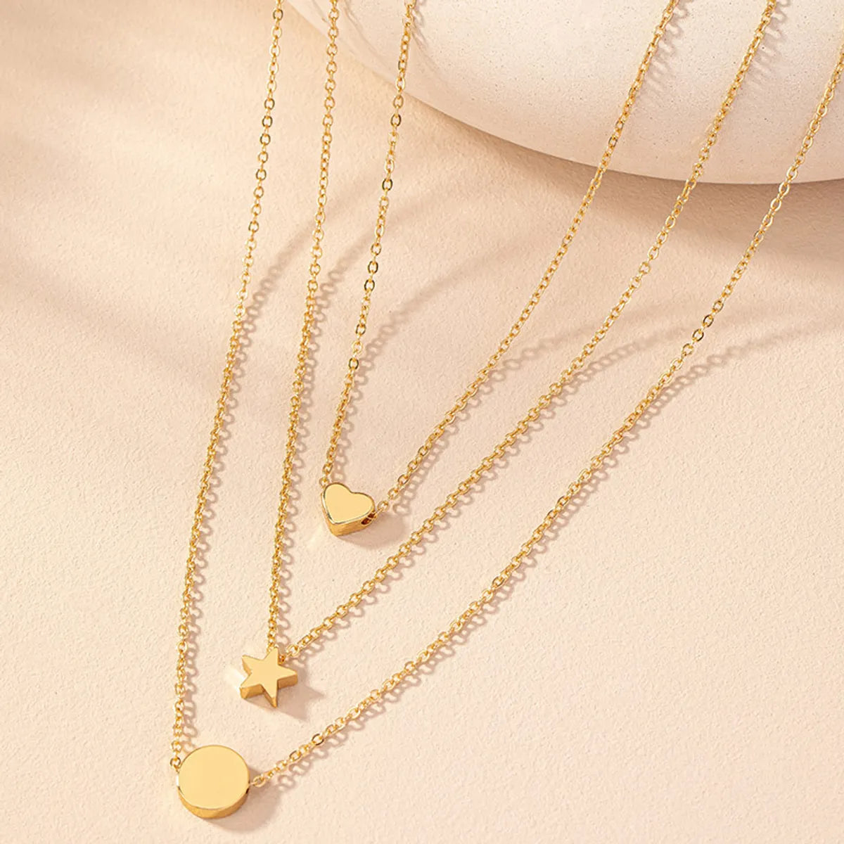 Retro Commute Pentagram Round Heart Shape Alloy Plating Gold Plated Women's Layered Necklaces