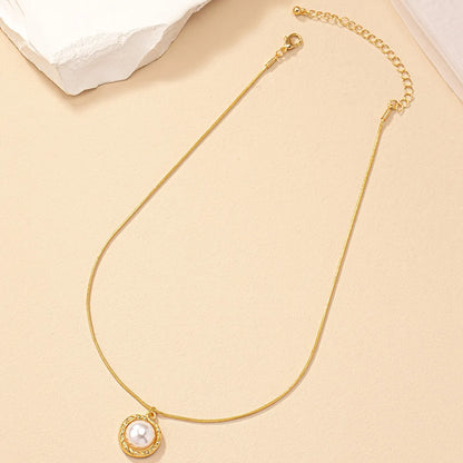 Retro Commute Round Pearl Alloy Wholesale Pendant Necklace