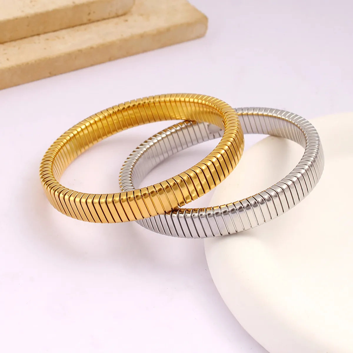 Retro Commute Stripe 304 Stainless Steel 18K Gold Plated Bangle In Bulk