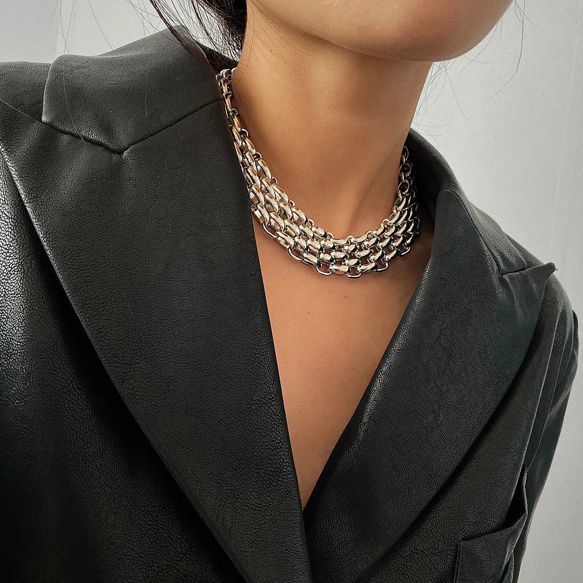 Retro Cool Style Solid Color Alloy Plating Women's Choker