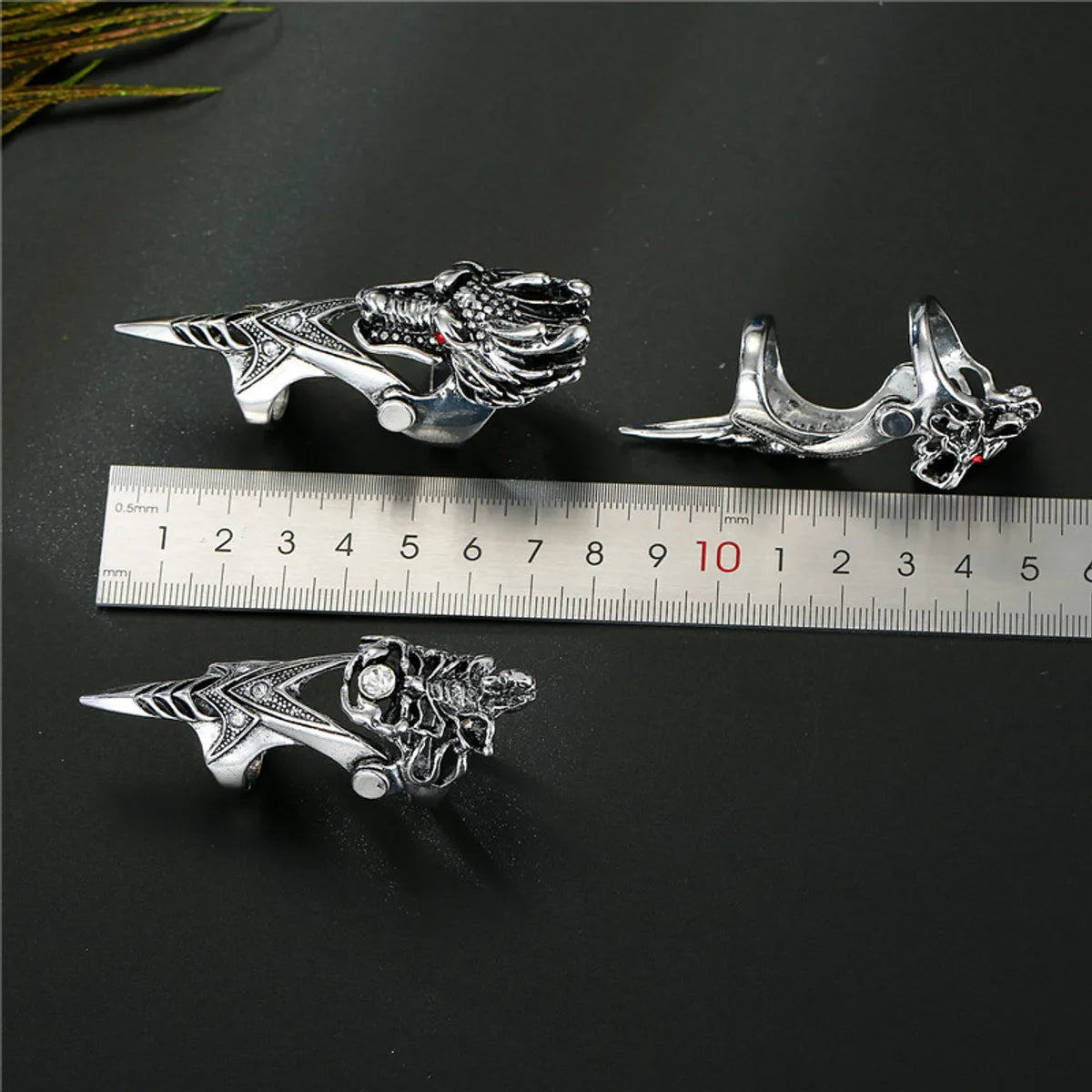 Retro Dragon Head Skull Long Metal Ring