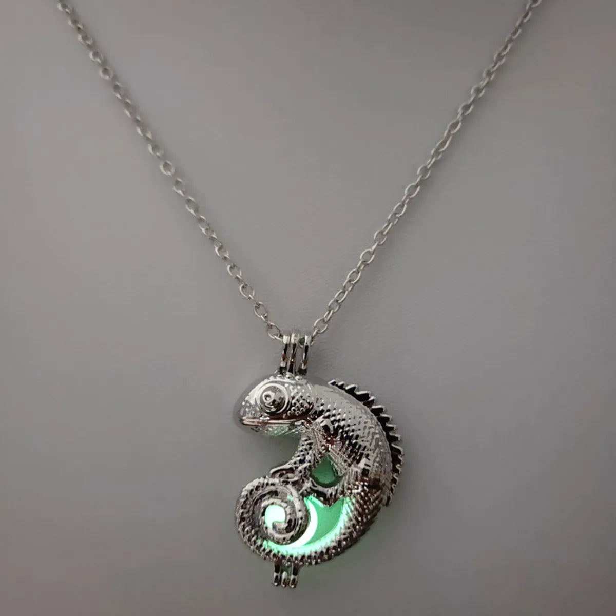 Retro Dragonfly Alloy Luminous Women's Men's Pendant Necklace 1 Piece