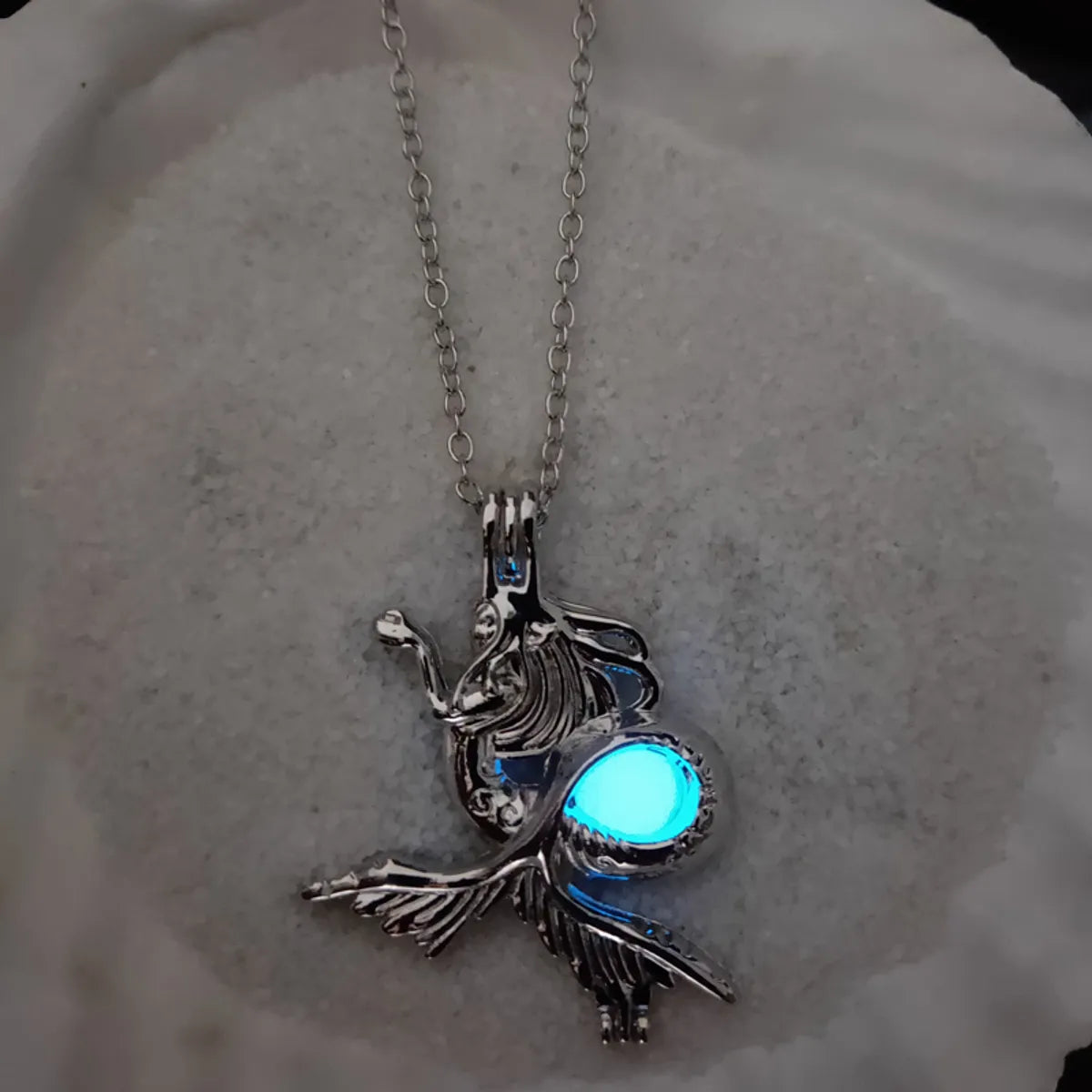 Retro Dragonfly Alloy Luminous Women's Men's Pendant Necklace 1 Piece