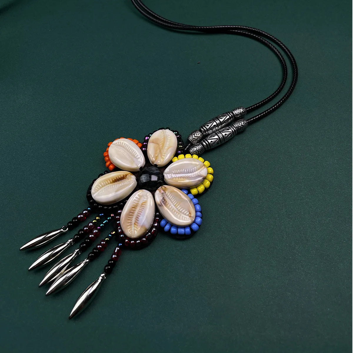 Retro Ethnic Style Oval Flower Arylic Pu Leather Seed Bead Wholesale Pendant Necklace