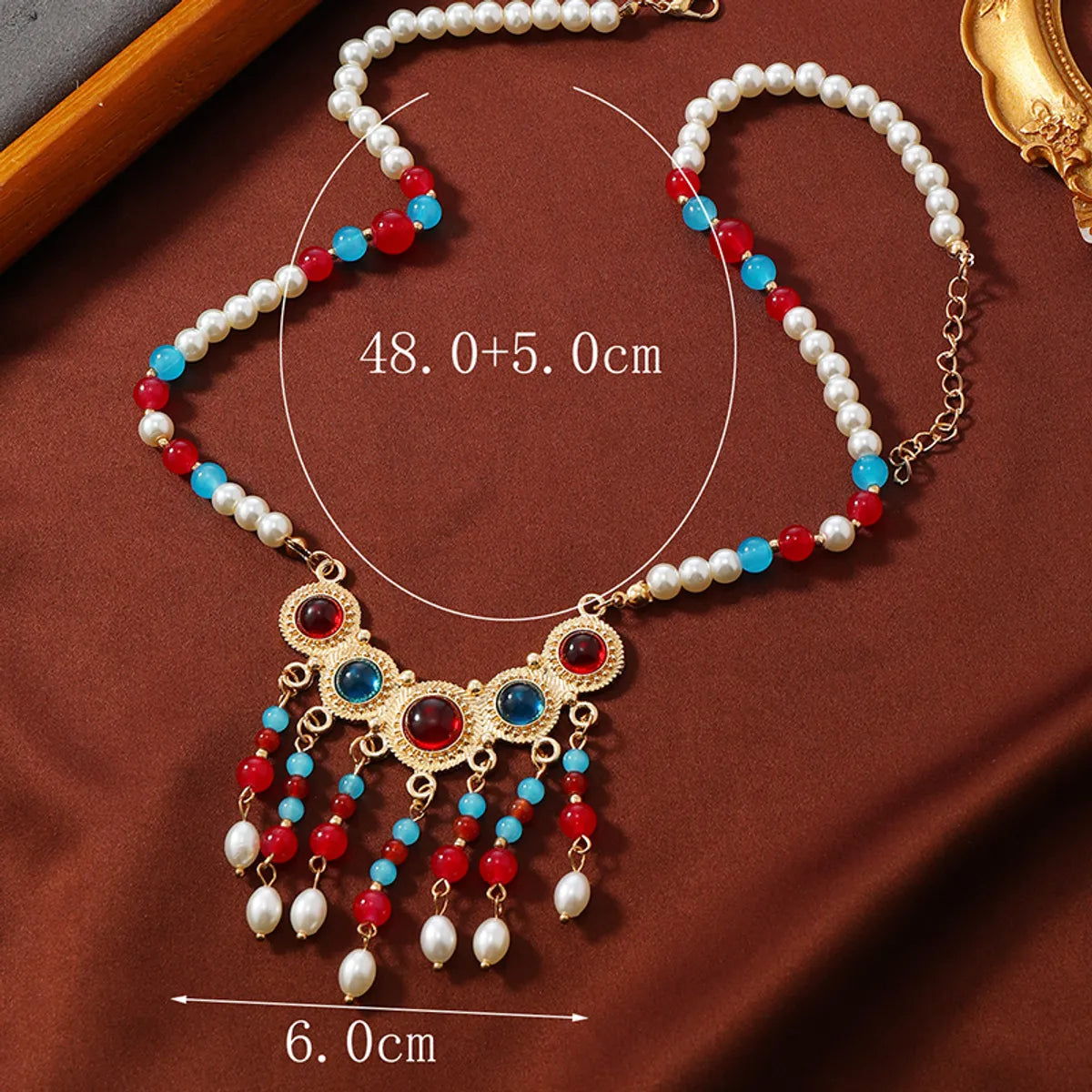 Retro Ethnic Style Round Tassel Alloy Beaded Plating Inlay Resin Gold Plated Women's Pendant Necklace